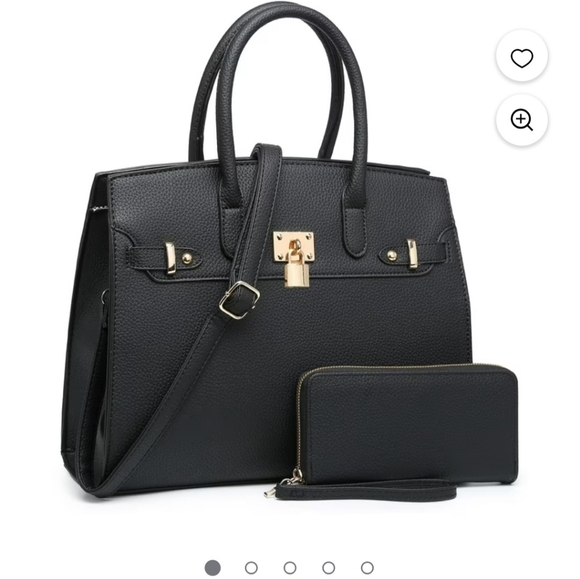 Handbags - NWT Gorgeous Black Purse